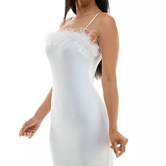 B DARLIN Juniors' Feather-Trim Bodycon Scuba Crepe Minidress, women’ size 7/8 - Picture 12 of 15